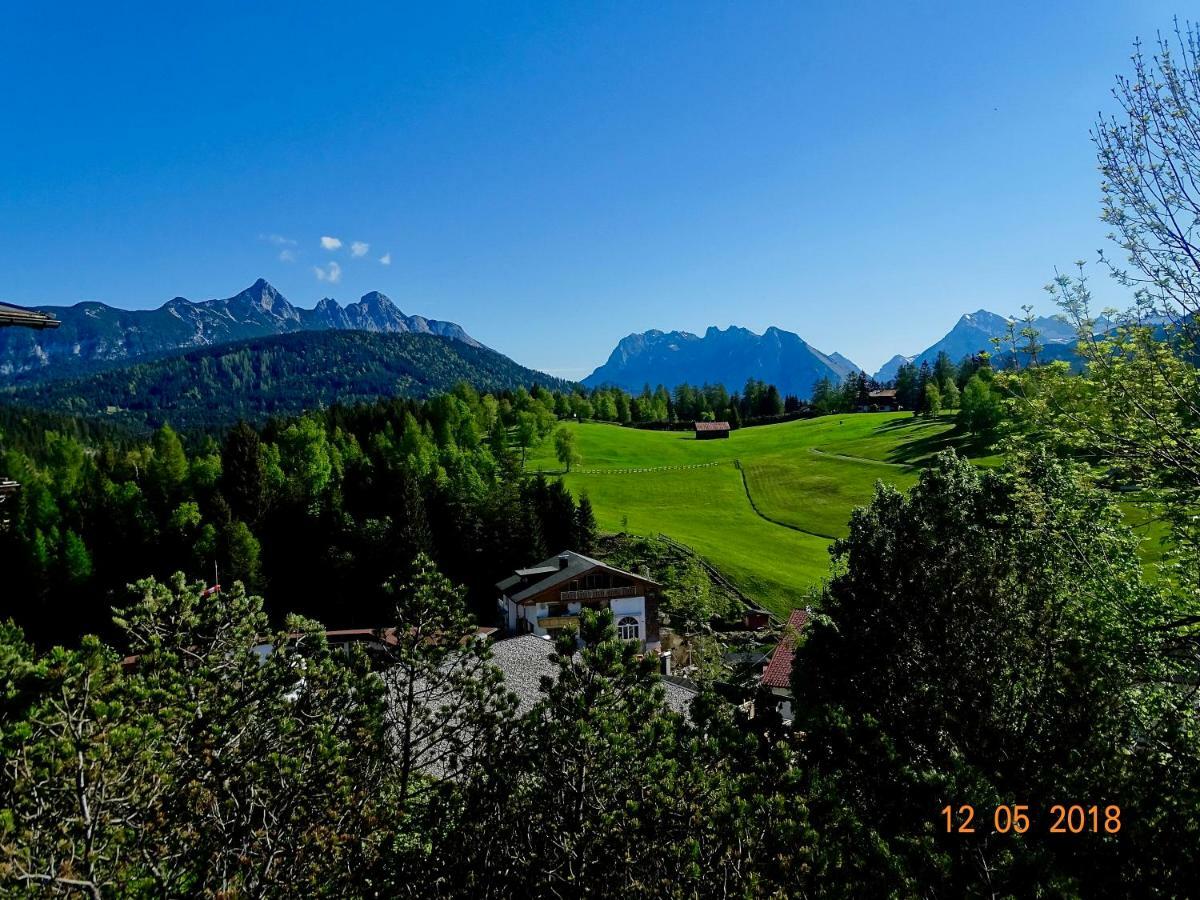 Emerald Apartment Seefeld in Tirol Ngoại thất bức ảnh
